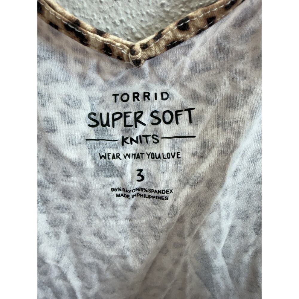 Torrid Super Soft Knits Womens Tank Top Size 3 Animal Print Lighting Bolt Flowy - Picture 3 of 9